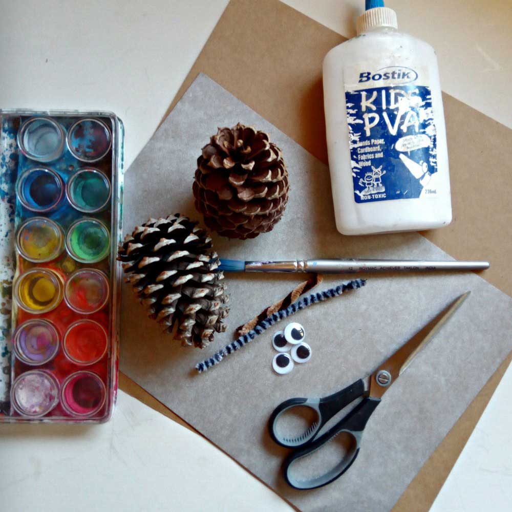 Australian Animals - Craft Project - Make Mrs Kookaburra using pine cones!